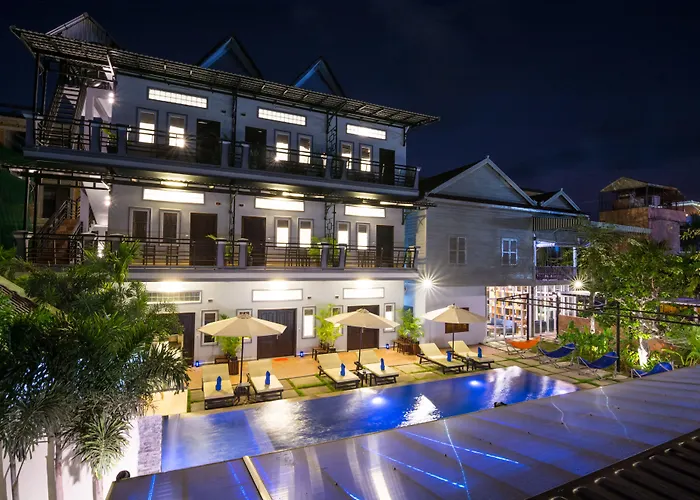 The Local Time Village 3*